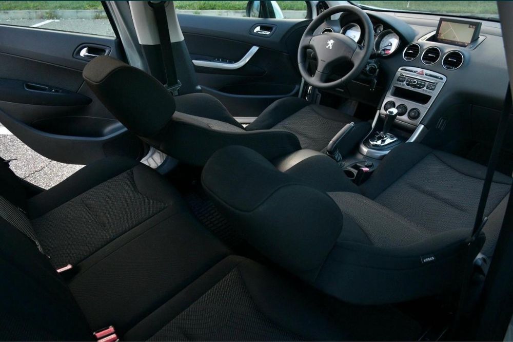 Peugeot 308 1.6HDI, Automat, senzori, navigatie mare, incalzire scaune