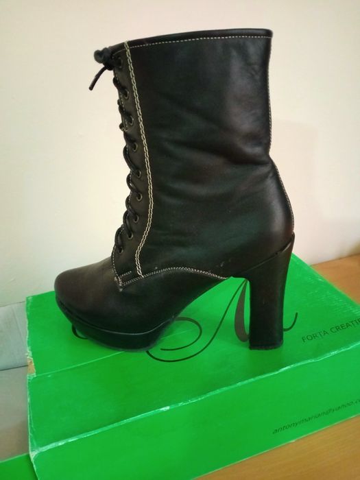 Ghete piele, bicicleta magnetica si masuta cafea.