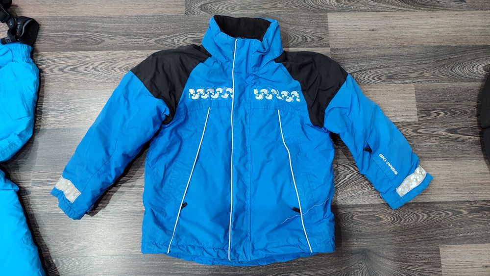 Зимен ски екип за 7-8 г