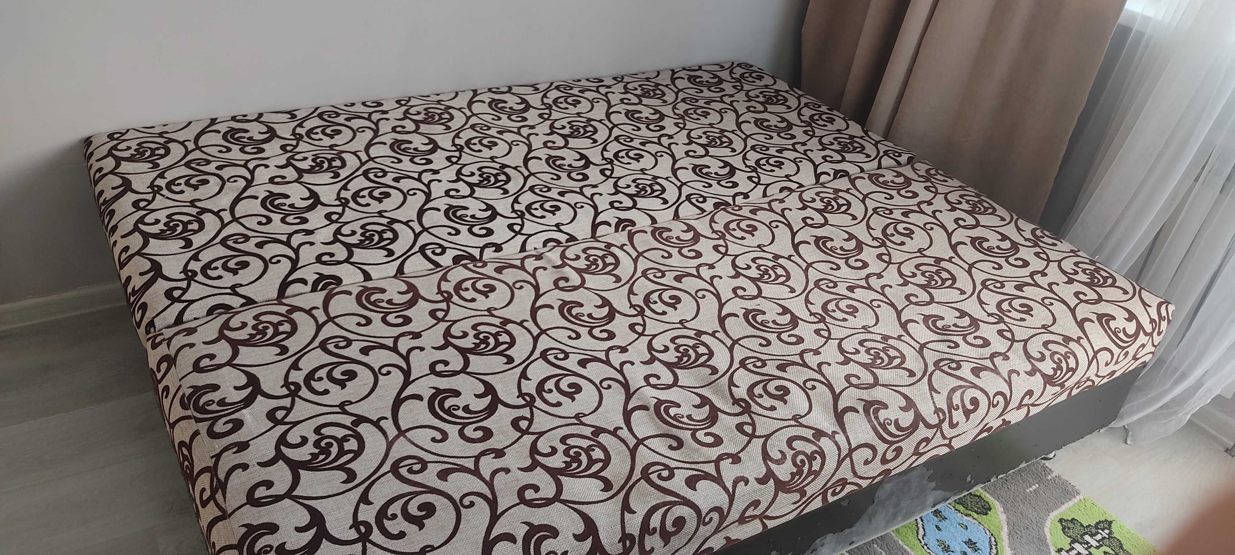 Диван,продам срочно!!