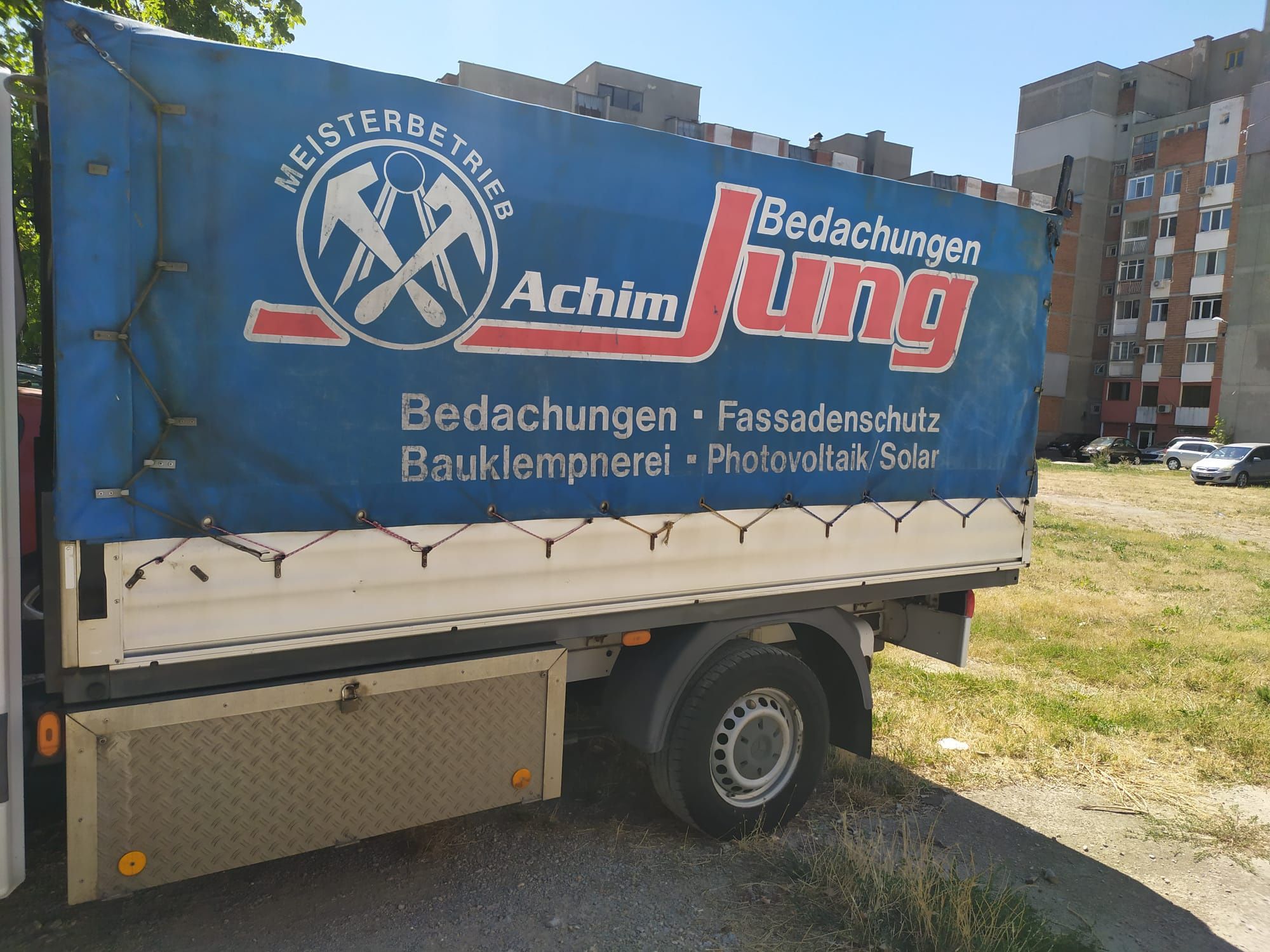 Продавам каросерия