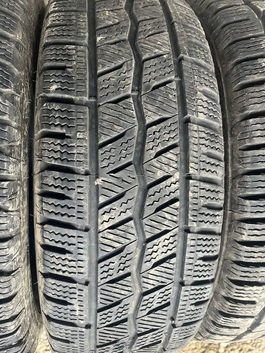 215/70 r15c de iarna 4 buc ca noi HANKOOK