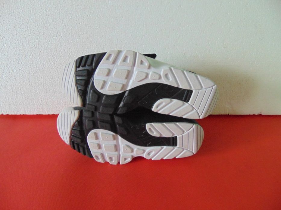 НОВИ Nike Huarache номер 38.5 Оригинални дамски маратонки