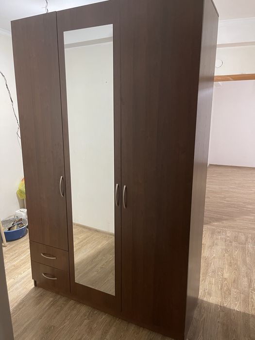 Шкаф большой продам