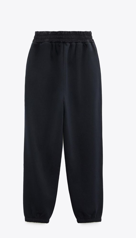 Нови с етикет спортни долнища ZARA