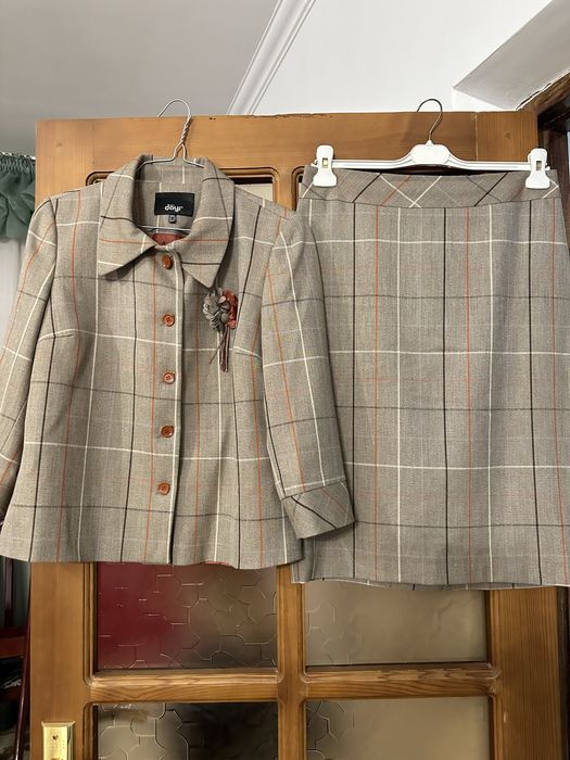 Продается костюм