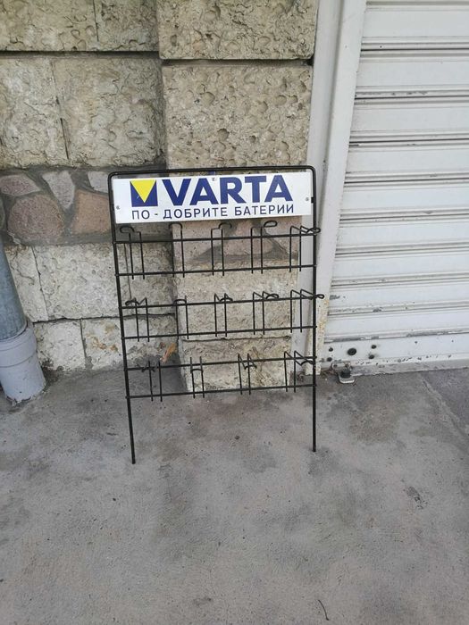 Продавам различни видове стелажи