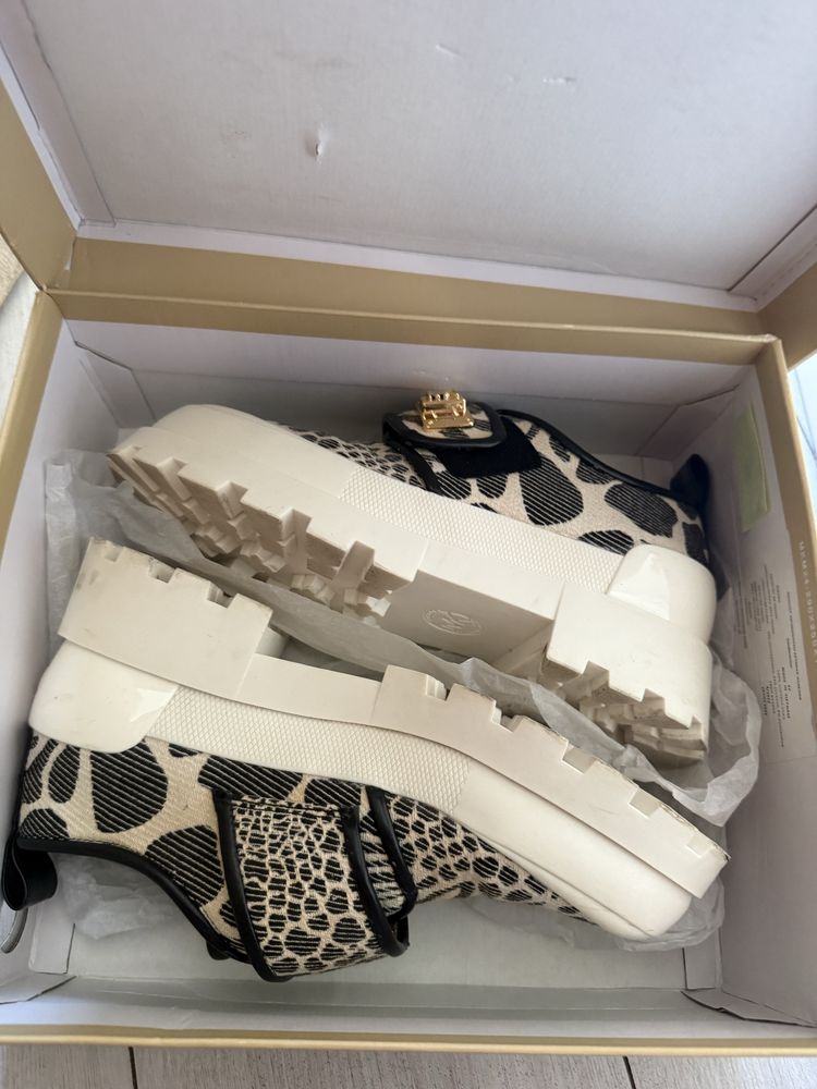 Зимни обувки Michael Kors Converse Calvin Klein Nike