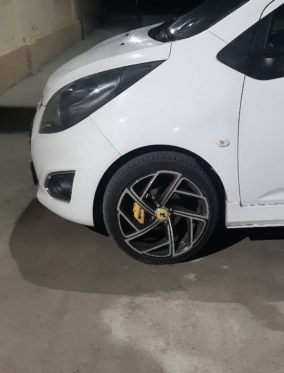 Kovani Bentley Bacalar R17 va Balon RATOLLA 205/40/17R  bilan
