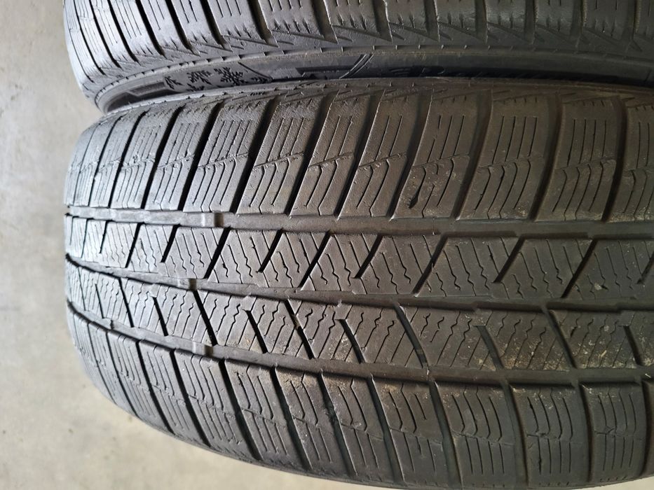 4 anvelope 205 50 17 Barum iarna