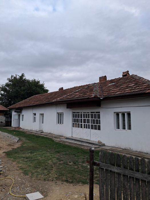 Teren intravilan de vânzare