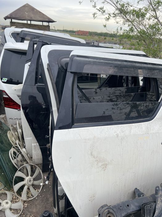 Двери Альфард 20 кузов