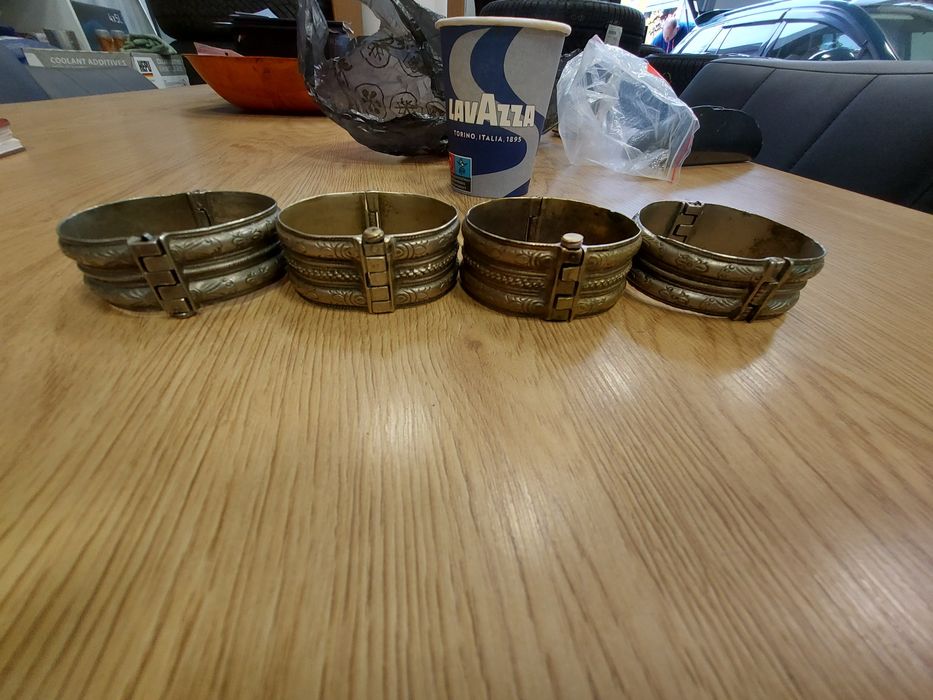 5  броя стари  възрожденски гривни