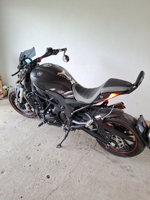 Motocicleta Benelli 502C