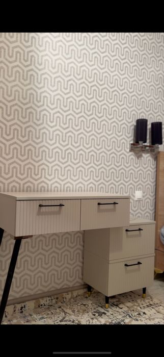 Дамский столик премиум качества по доступной цене