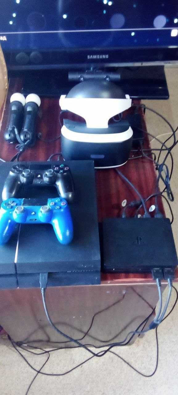 Продается плеистеишин PS4