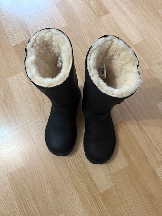 Ugg nr 37, ca noi