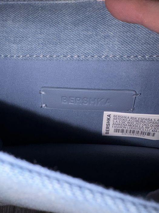 Чисто нова дамска чанта на Bershka