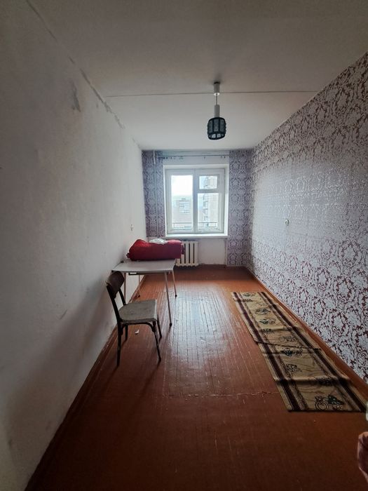 Продаём четырехкомнатную квартиру на 6ом микрорайоне