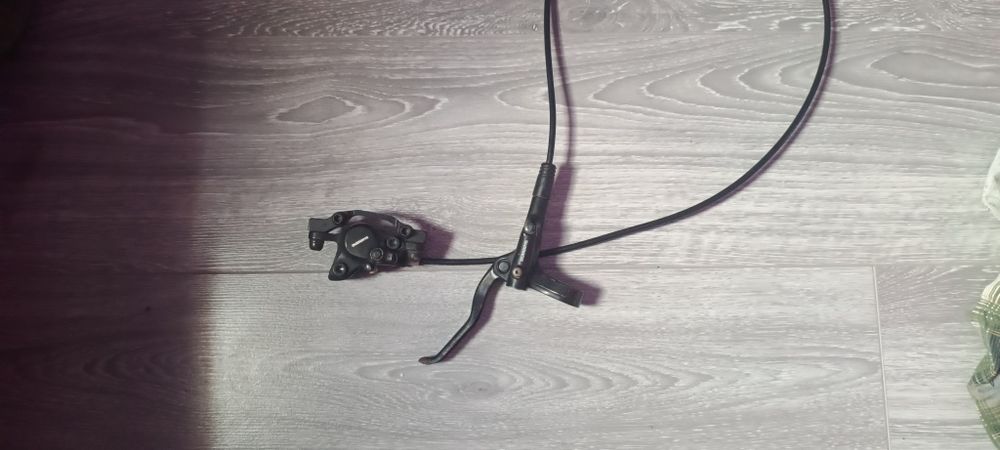 Frana de bicicleta Shimano mt 200 fata
