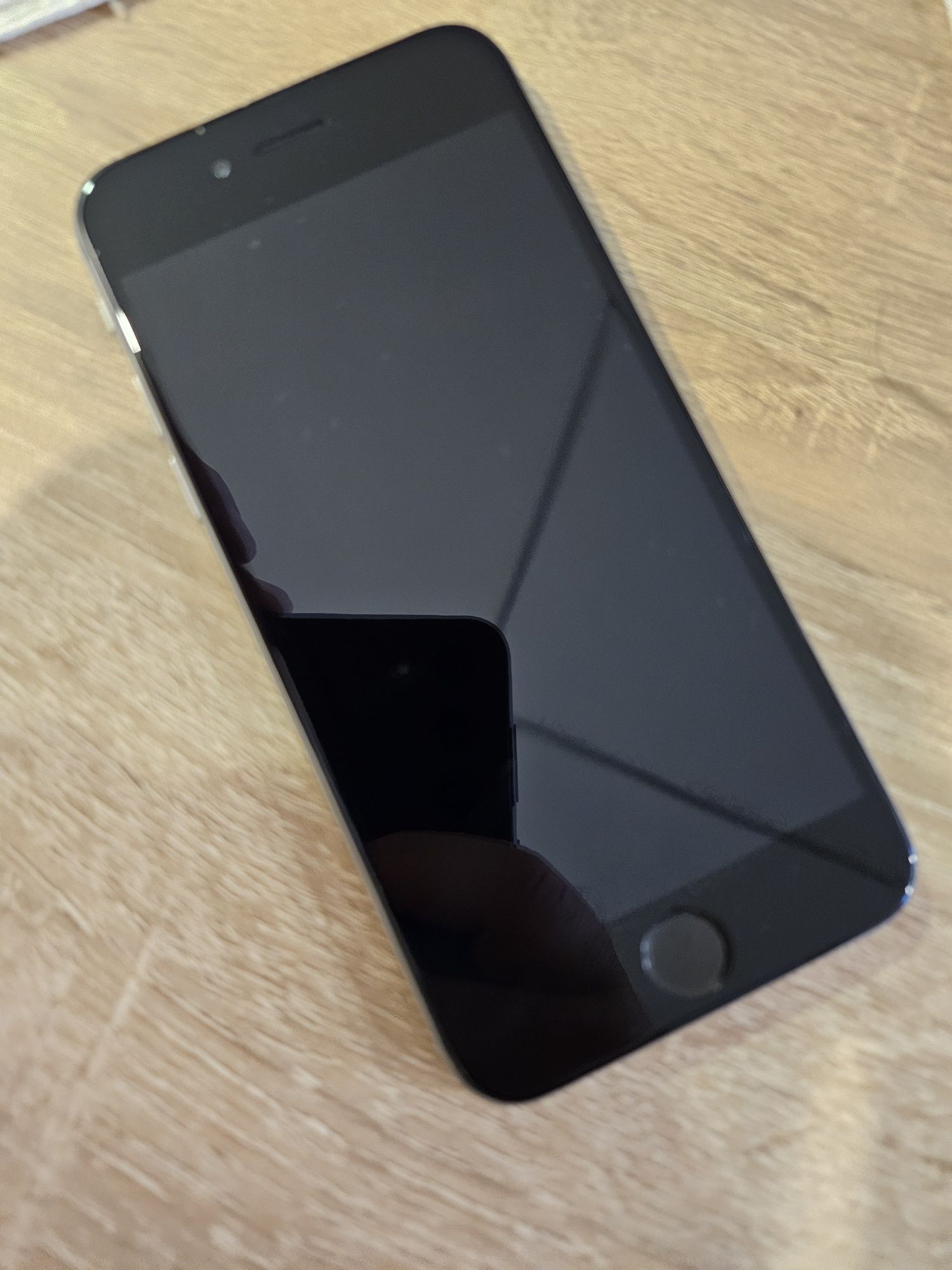 iPhone 6 16 GB Като нов