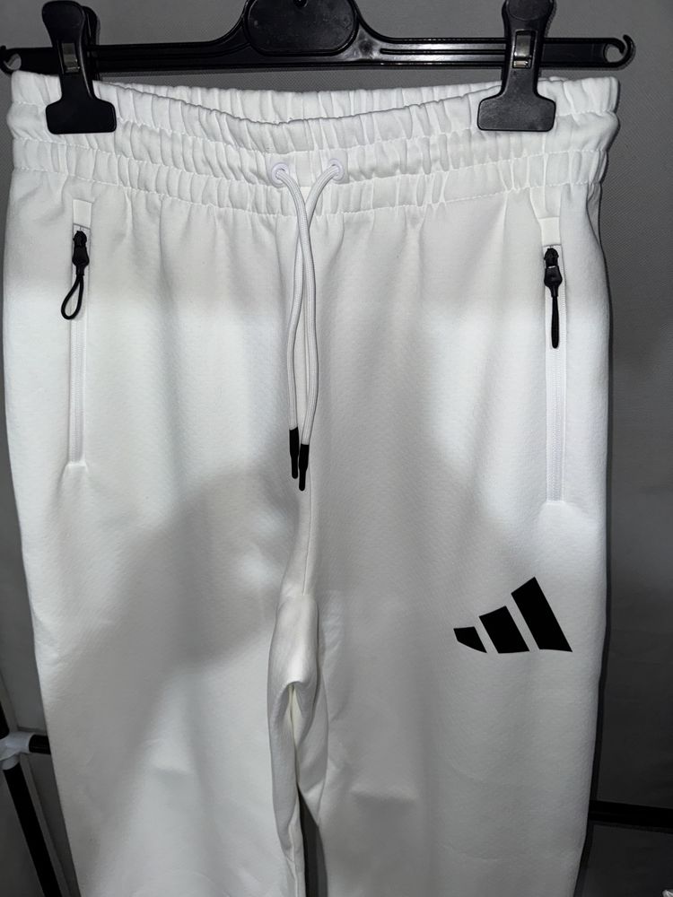 Pantaloni Adidas albi
