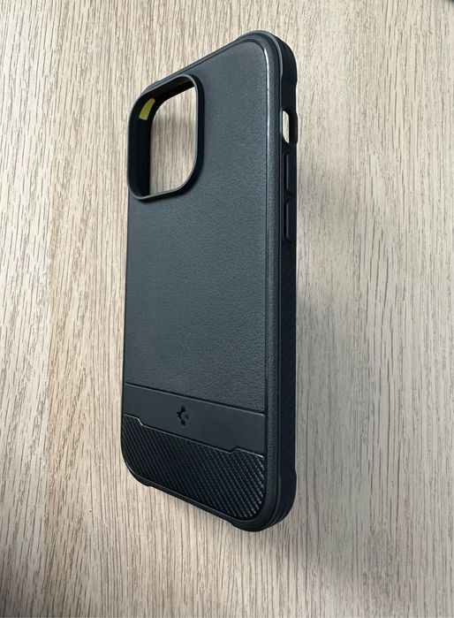 Husa Iphone 14 Pro Spigen Rugged Armor MagSafe