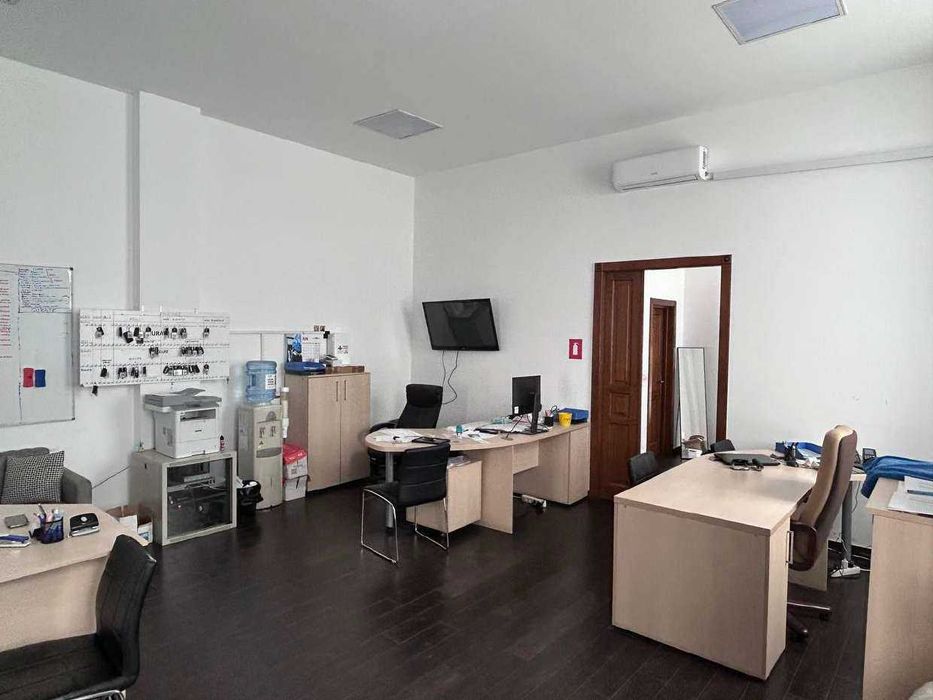 Spatii de birouri pe Aurel Vlaicu, Tatarasi. 44mp si 75mp.