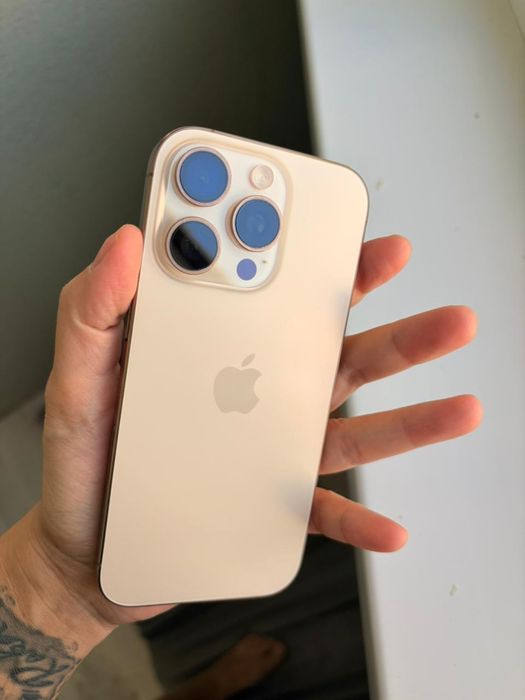 Продам iphone 16 pro