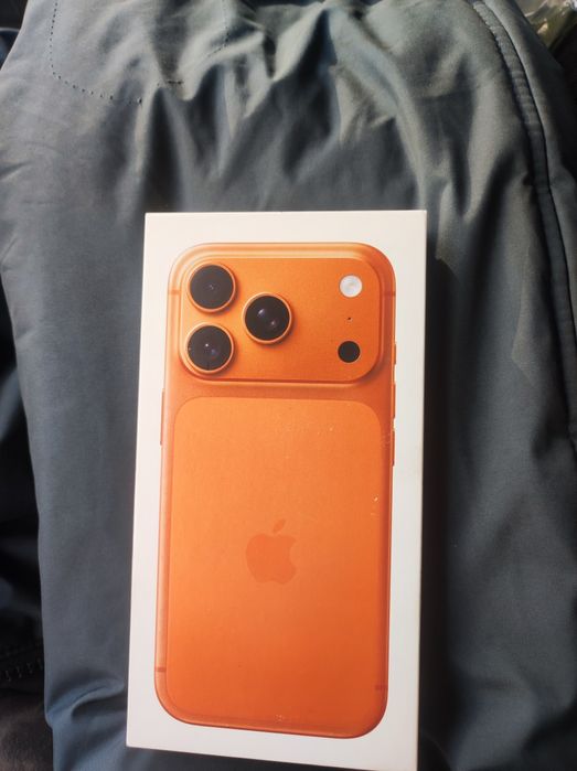 Продам айфон 17 про 256 новый запечатанный