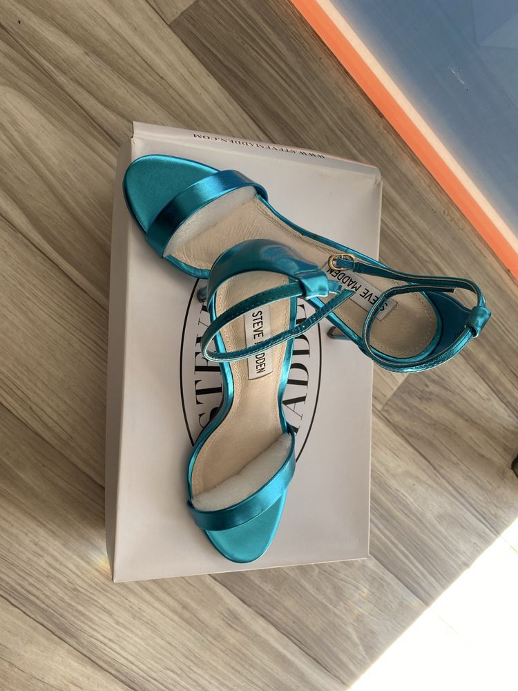 Сандали Steve Madden