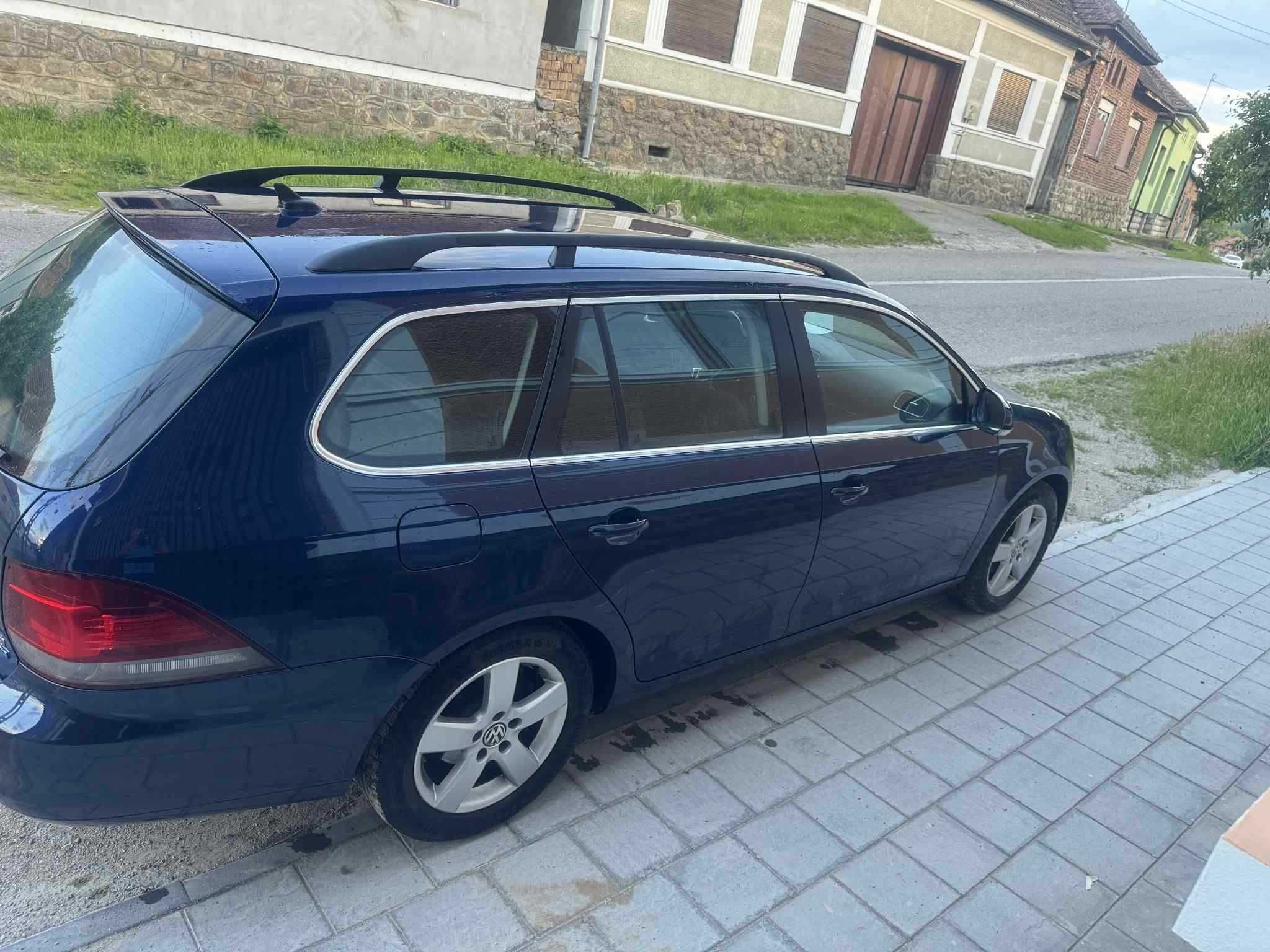 Golf 6 Euro 5 Recent adus din Germania an 2011  full dotãri 3999 euro