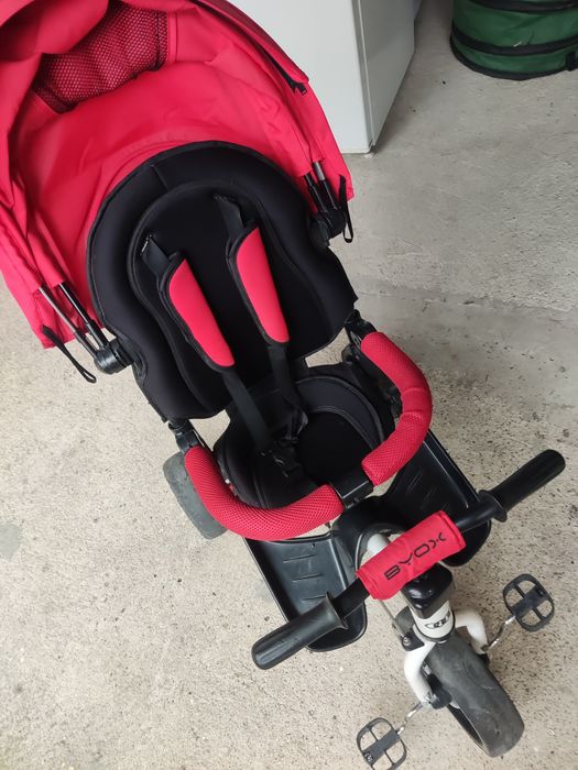 Детска триколка в отлично състояние.