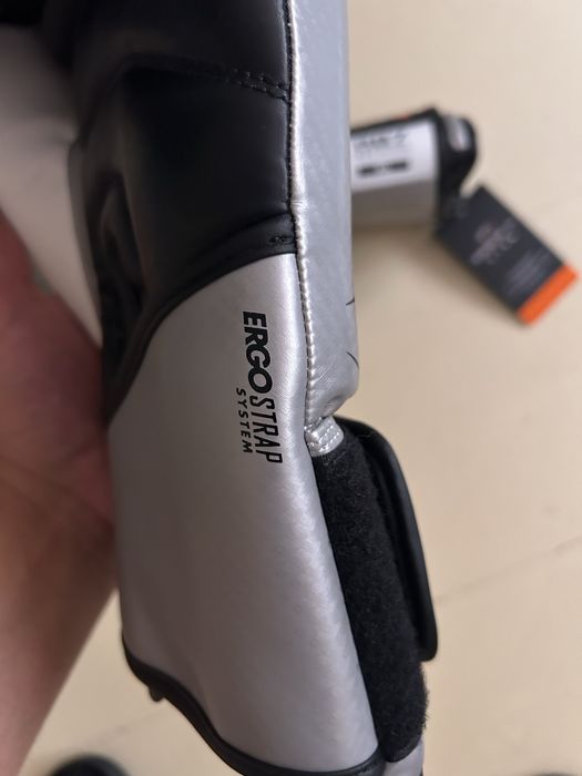 Rival RB7 Fitness Plus Bag черни/сребърни боксови ръкавици