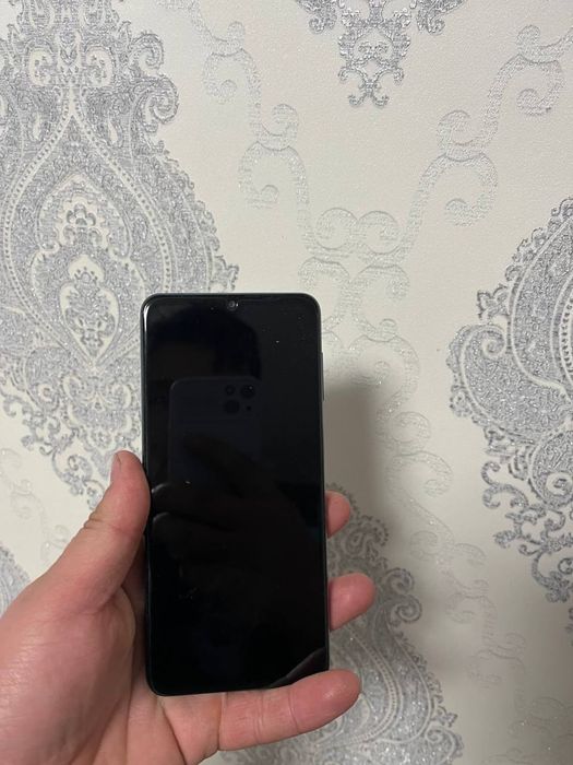 Samsung a 12 sotiladi.