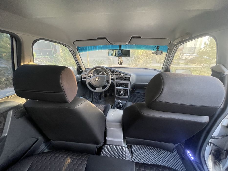 Nexia 2 ideal sotiladi