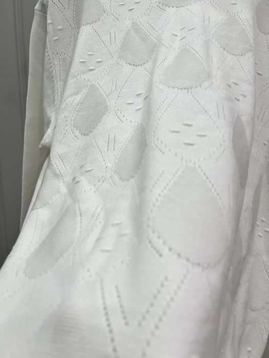 Шикарная кофта, приятая на тело. Очень актуальные цвета.