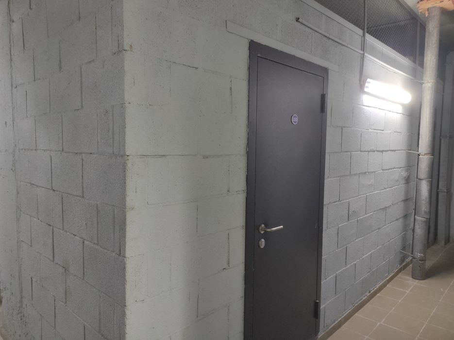 Продам кладовку кладовую склад помещение