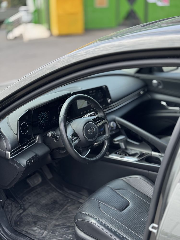 Hyundai elantra 2021
