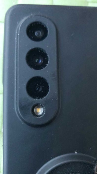 Samsung Galaxy Fold3-Dual SIM-256GB- Черен две карти много запазен