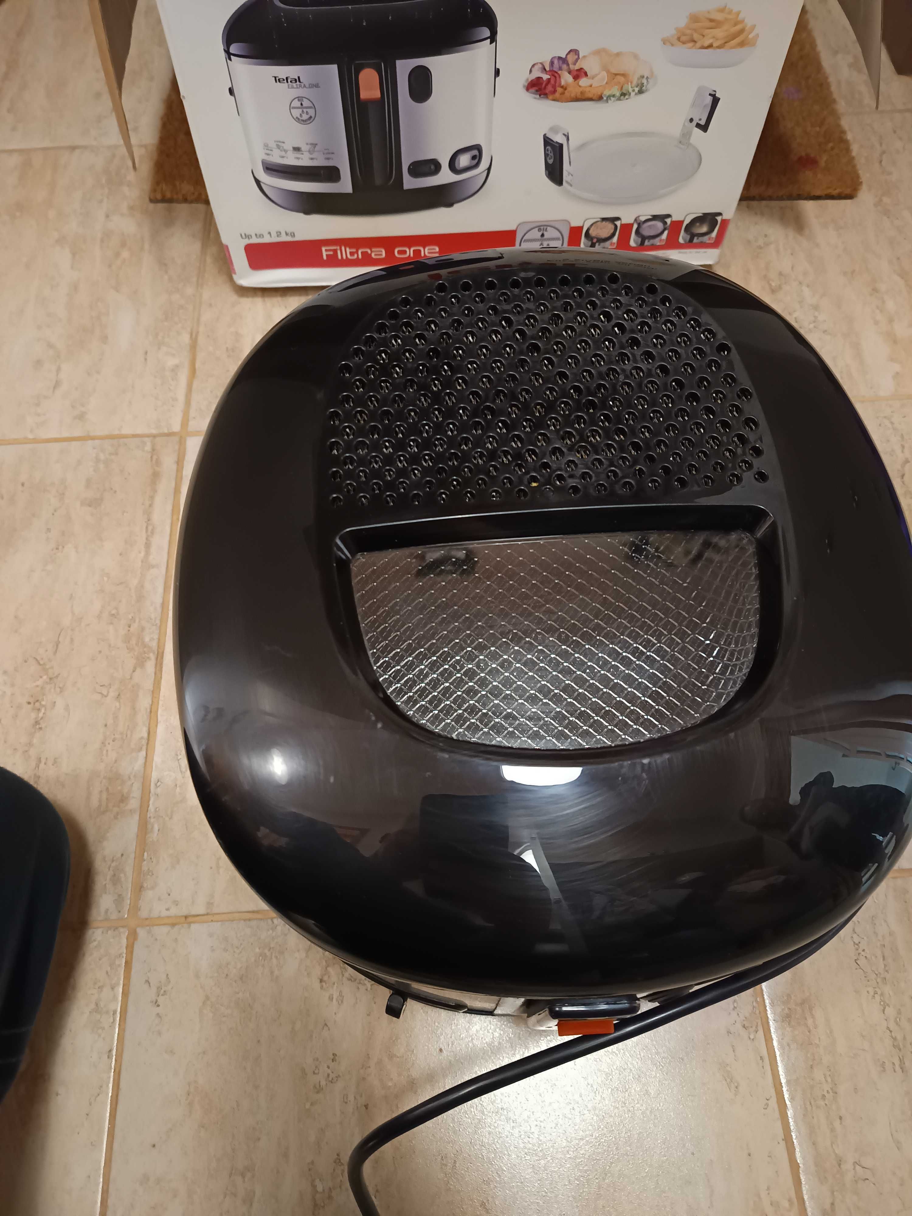 Фритюрник Tefal One Filtra Inox FF175D71, 1900 W, 2.1 л, Инокс/Черен