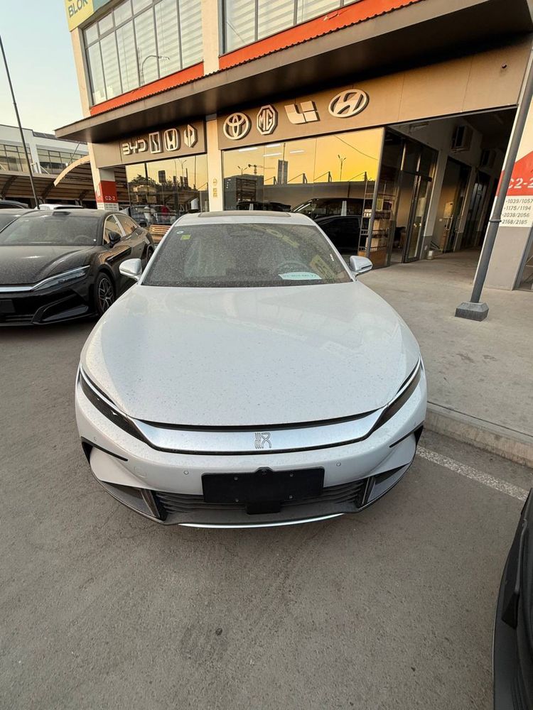 BYD Han narda grey 605 km