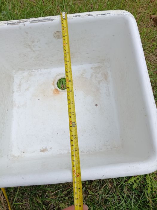 Стара чугунена мивка