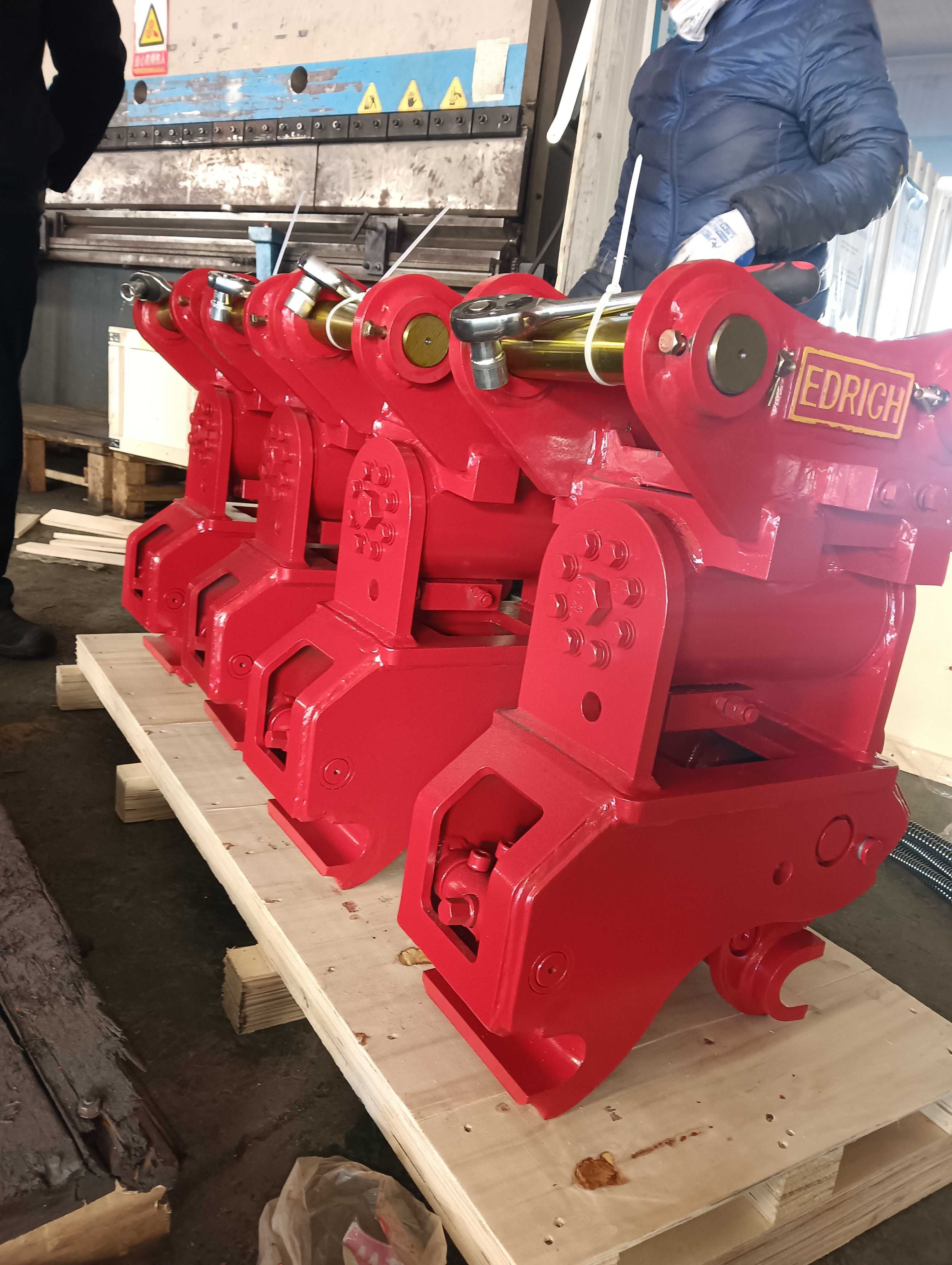 Cupla rapida cu inclinatie hidraulica(Hydraulic swing quick hitch)