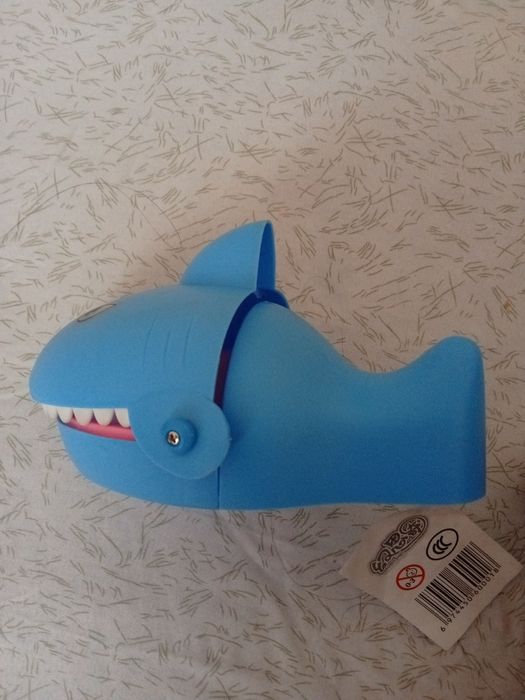 Shark dentist toy