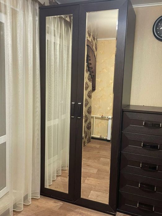 Продам платяной шкаф и комод