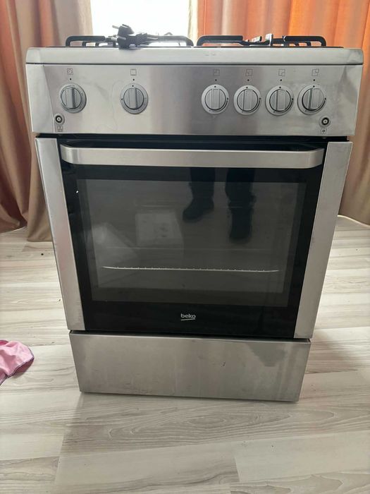 Aragaz 4 ochiuri inox