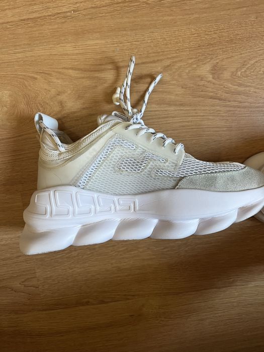 Versace chain reaction
