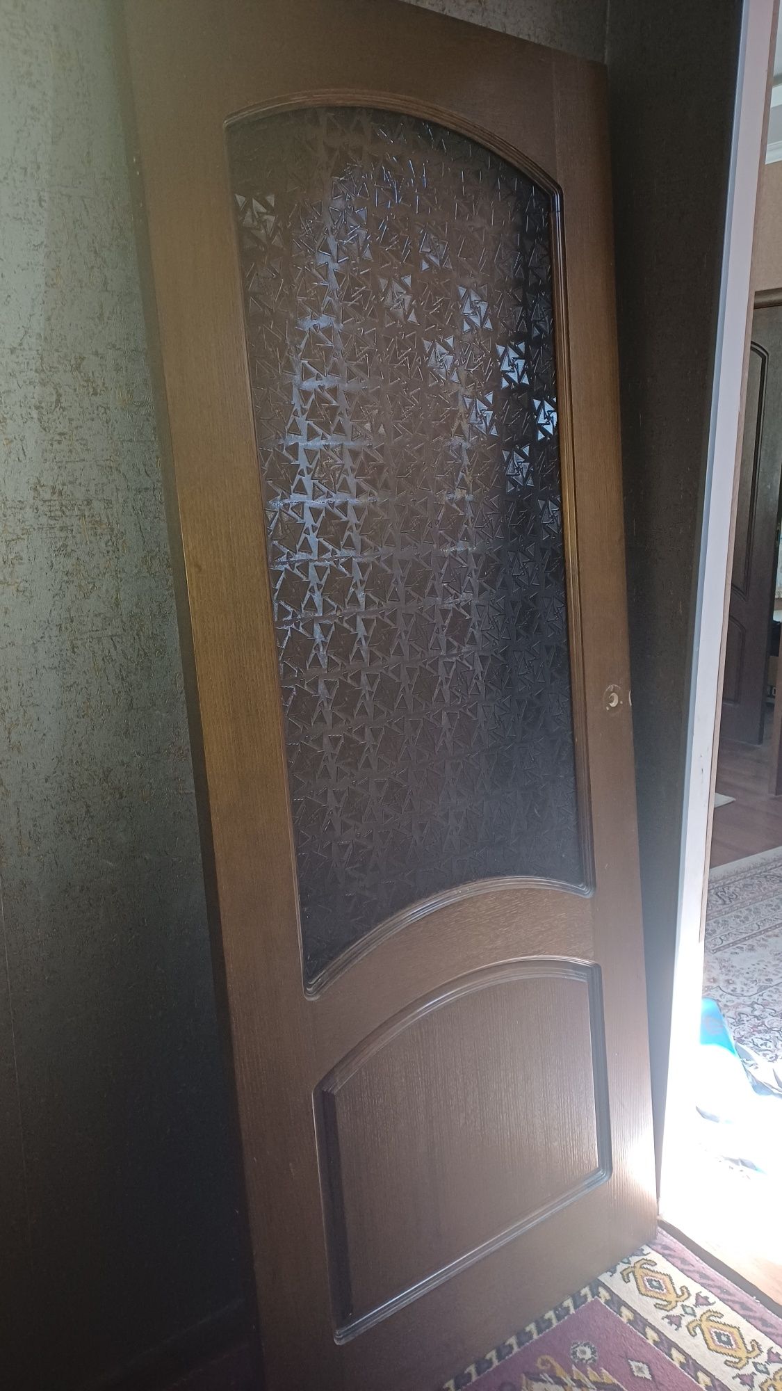 Дверь деревянная