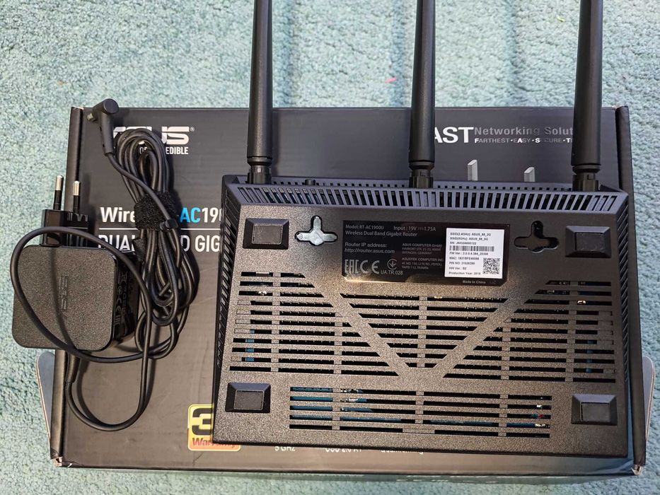 Router wireless ASUS RT-AC1900U, Dual-Band Gigabit, USB, 3 antene